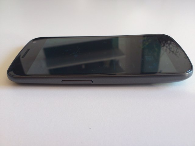 samsung_galaxy_nexus_-3
