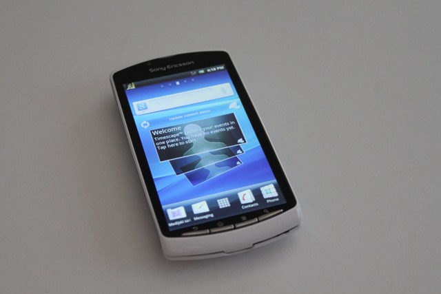 sony_ericsson_xperia_play_-4