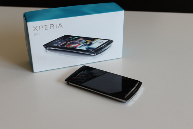 sony_ericsson_xperia_arc_-1