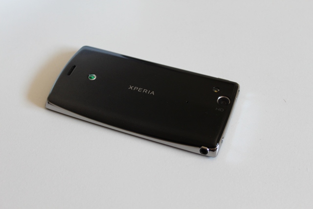 sony_ericsson_xperia_arc_4