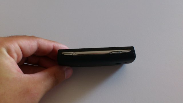 sony_ericsson_xperia_mini_-4