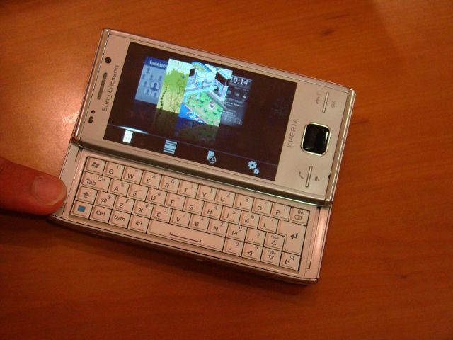sony ericsson xperia x2-1
