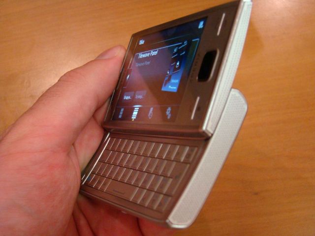 sony ericsson xperia x2-8