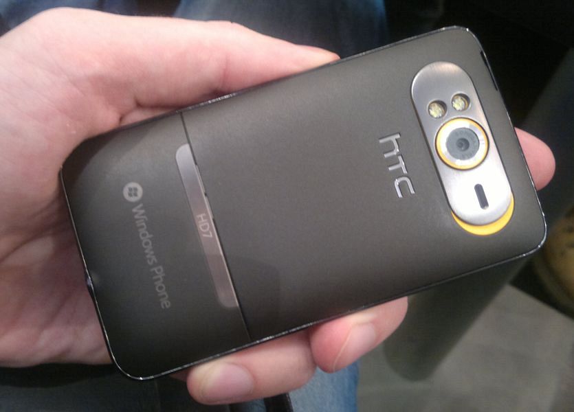 htc_hd7_live_2
