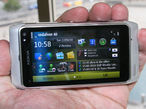 nokia-n8-ho_2