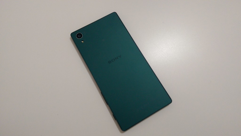 Test Sony Xperia Z5 pozadina